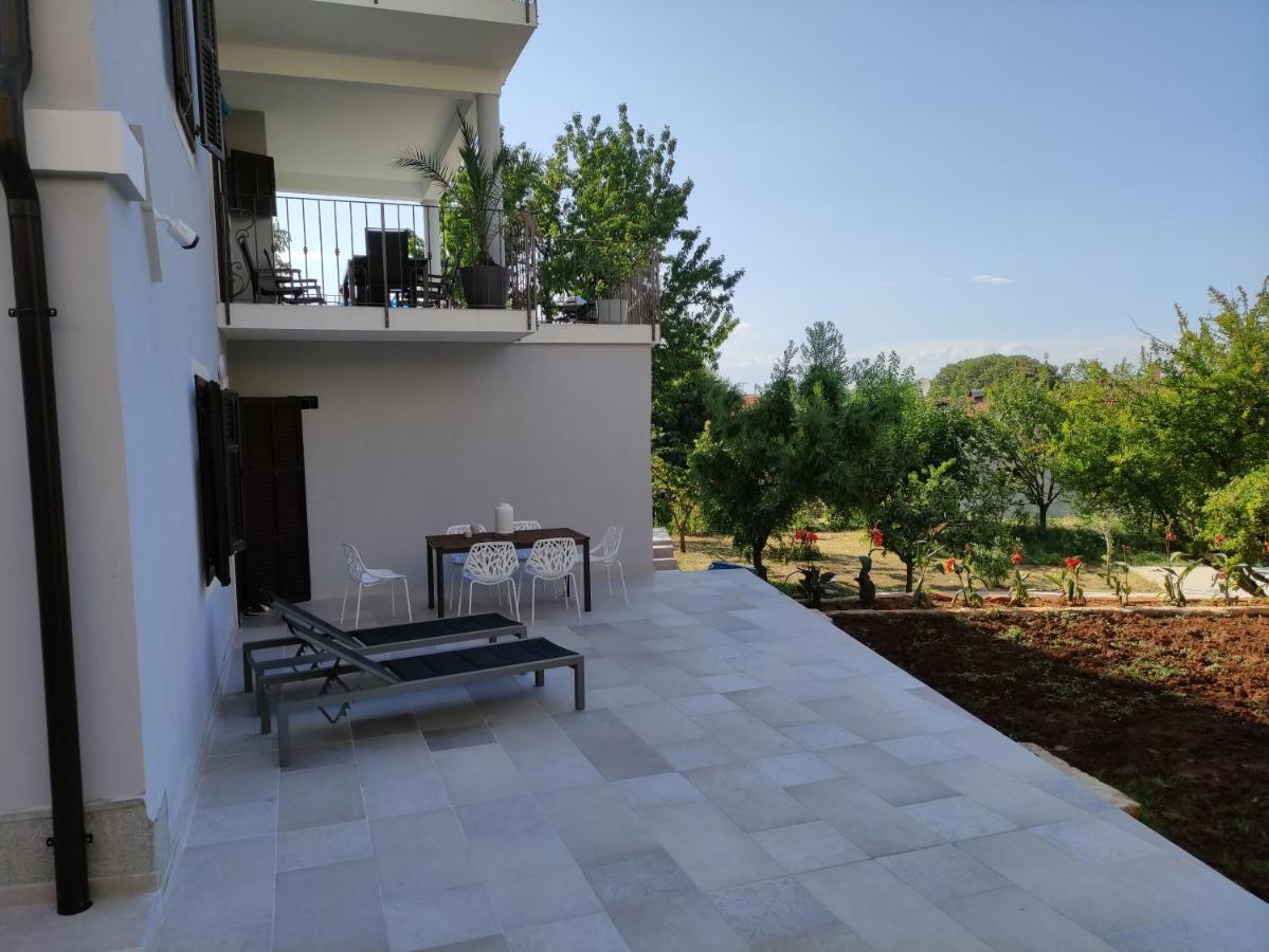 Apartvilla Castropola Exterior photo