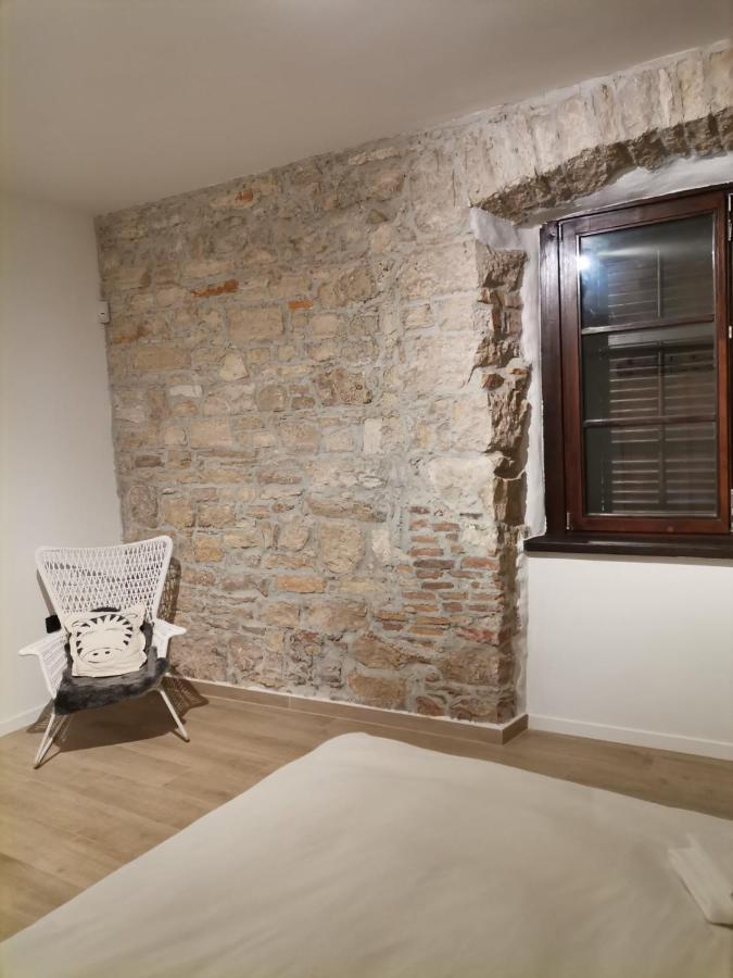 Apartvilla Castropola Exterior photo
